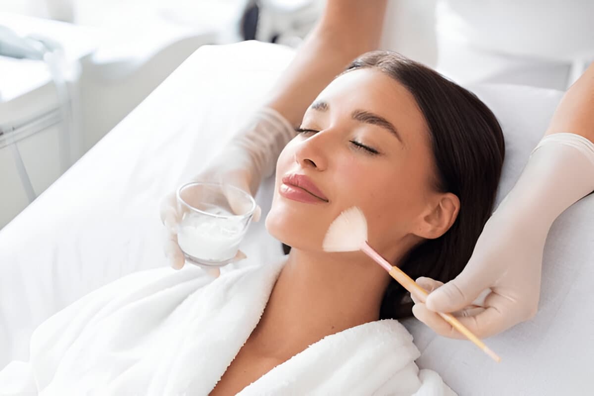 Chemical Peels for Enlarged Pores at Dr Alexa, London