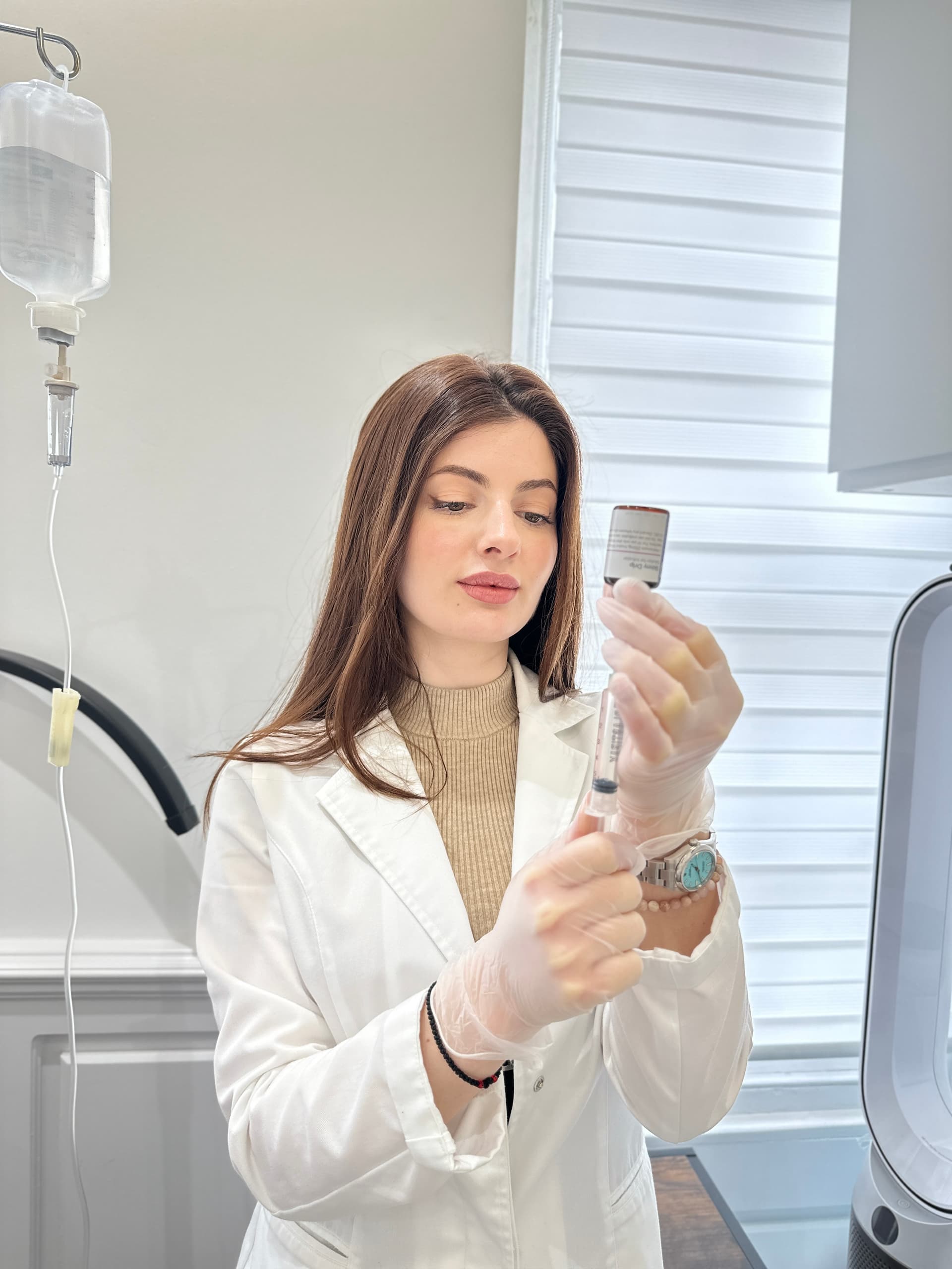 IV Drips & IM Shots London Mayfair — doctor-led aesthetic treatment at Dr Alexa